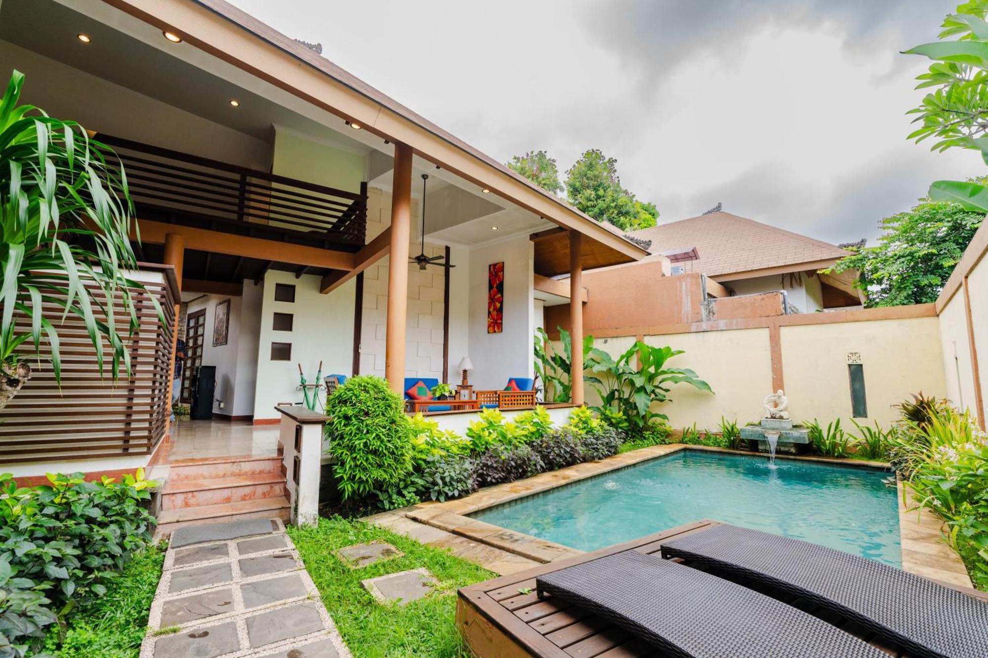 Desamuda Village Seminyak Esterno foto