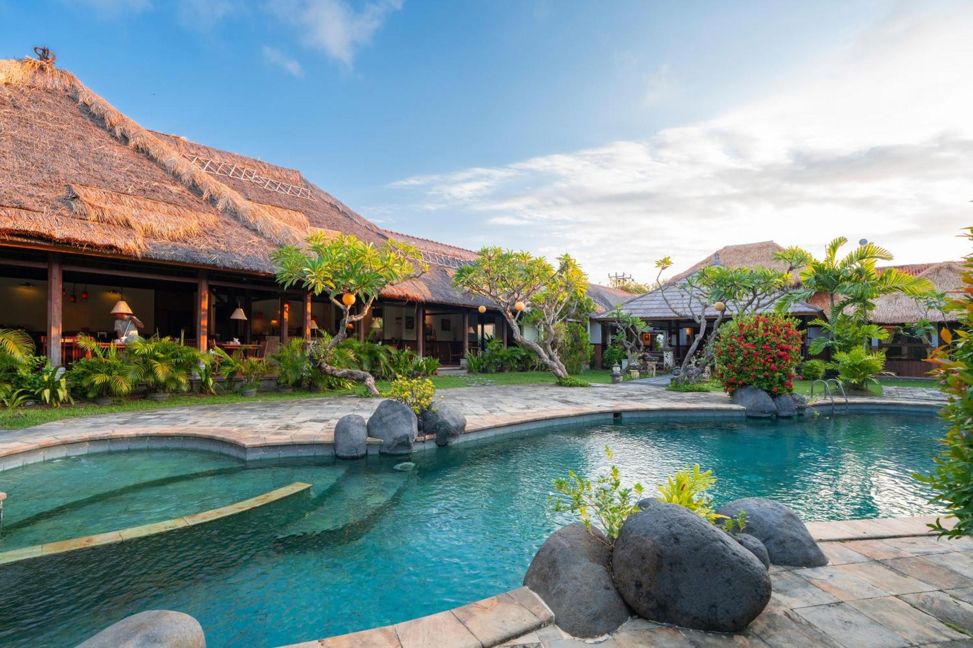 Desamuda Village Seminyak Esterno foto